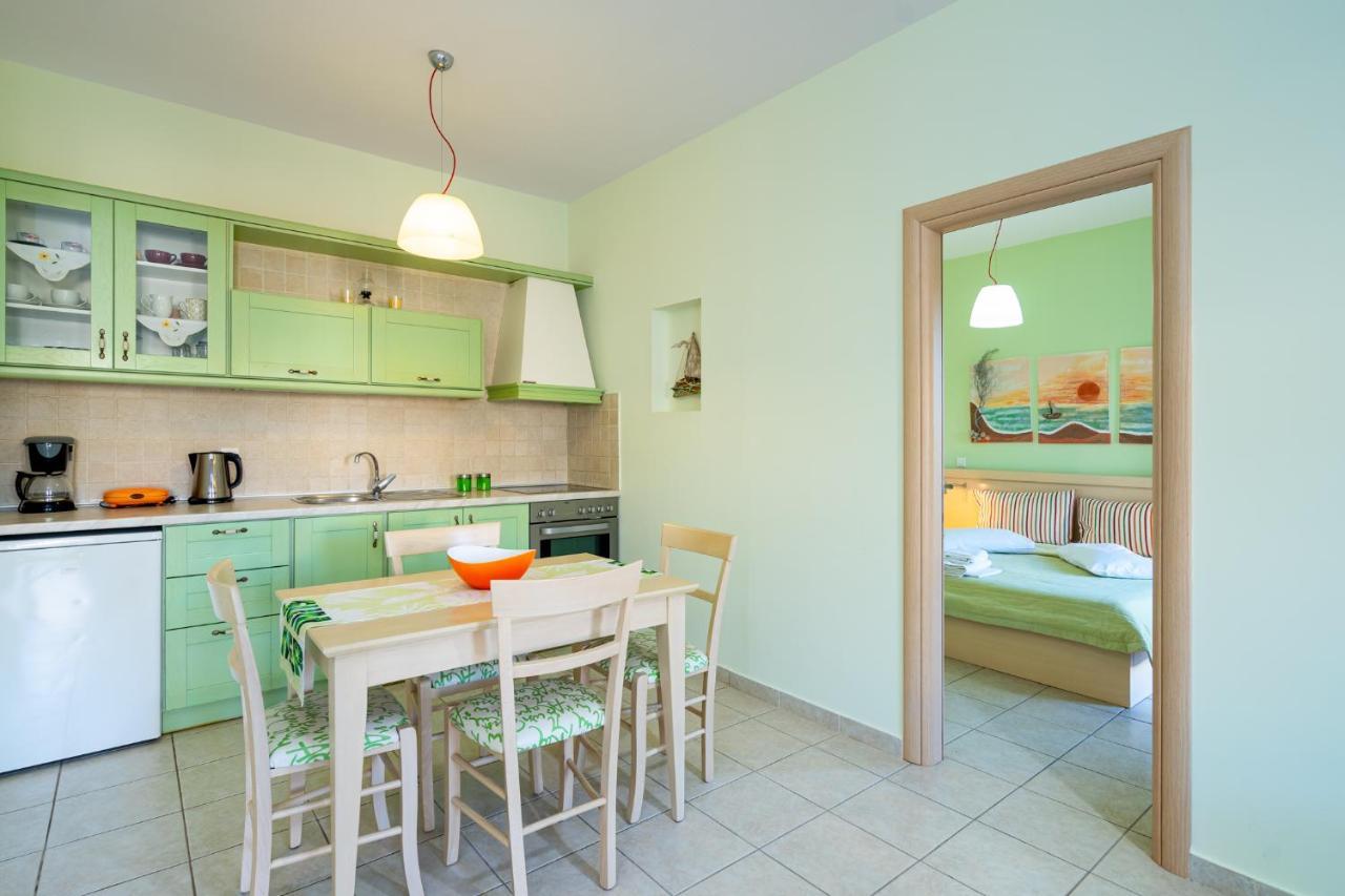 Georgia'S Apartments Kouremenos Beach Anevato Экстерьер фото